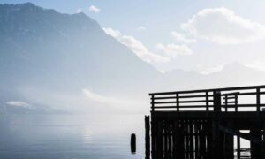 layered haircuts for thin hair medium length